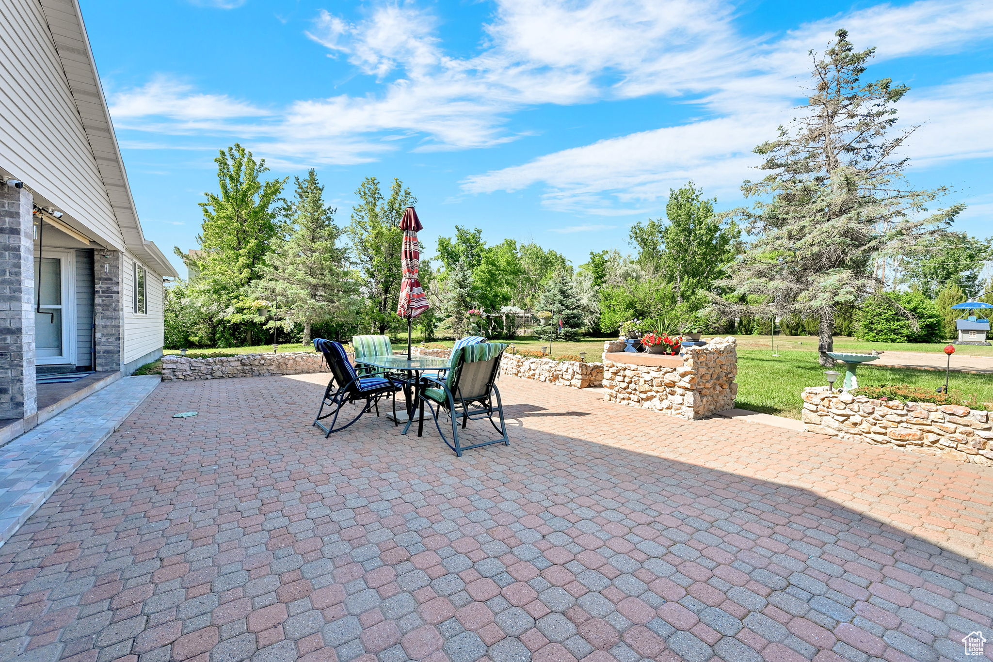Farr West, Utah, 84404, United States, 4 Bedrooms Bedrooms, ,3 BathroomsBathrooms,Residential,For Sale,1865277