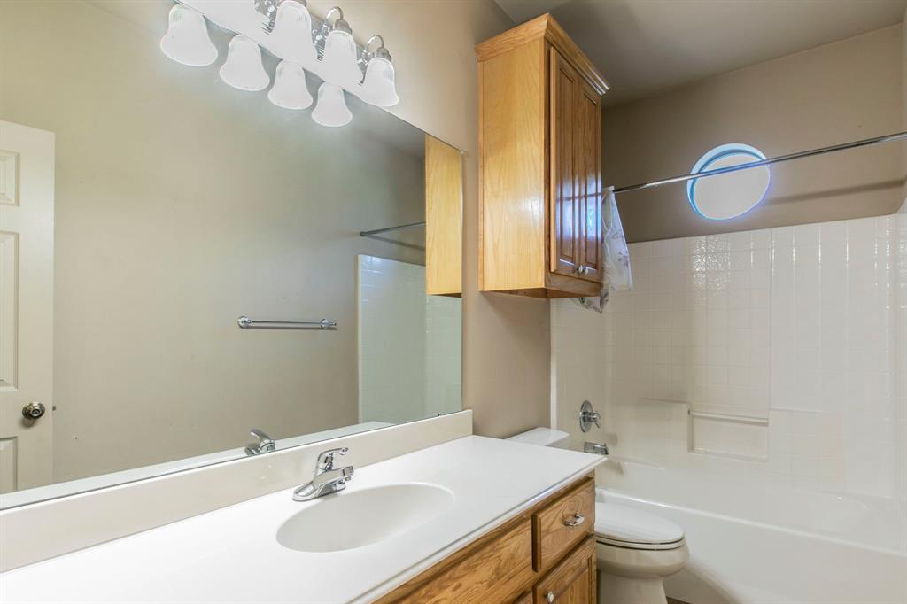 Cedar Hill, Texas, 75104, United States, 3 Bedrooms Bedrooms, ,2 BathroomsBathrooms,Residential,For Sale,2002451