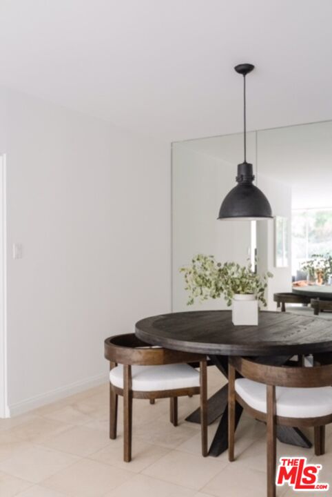 West Hollywood, California, 90069, United States, 1 Bedroom Bedrooms, ,1 BathroomBathrooms,Residential,For Sale,1891837
