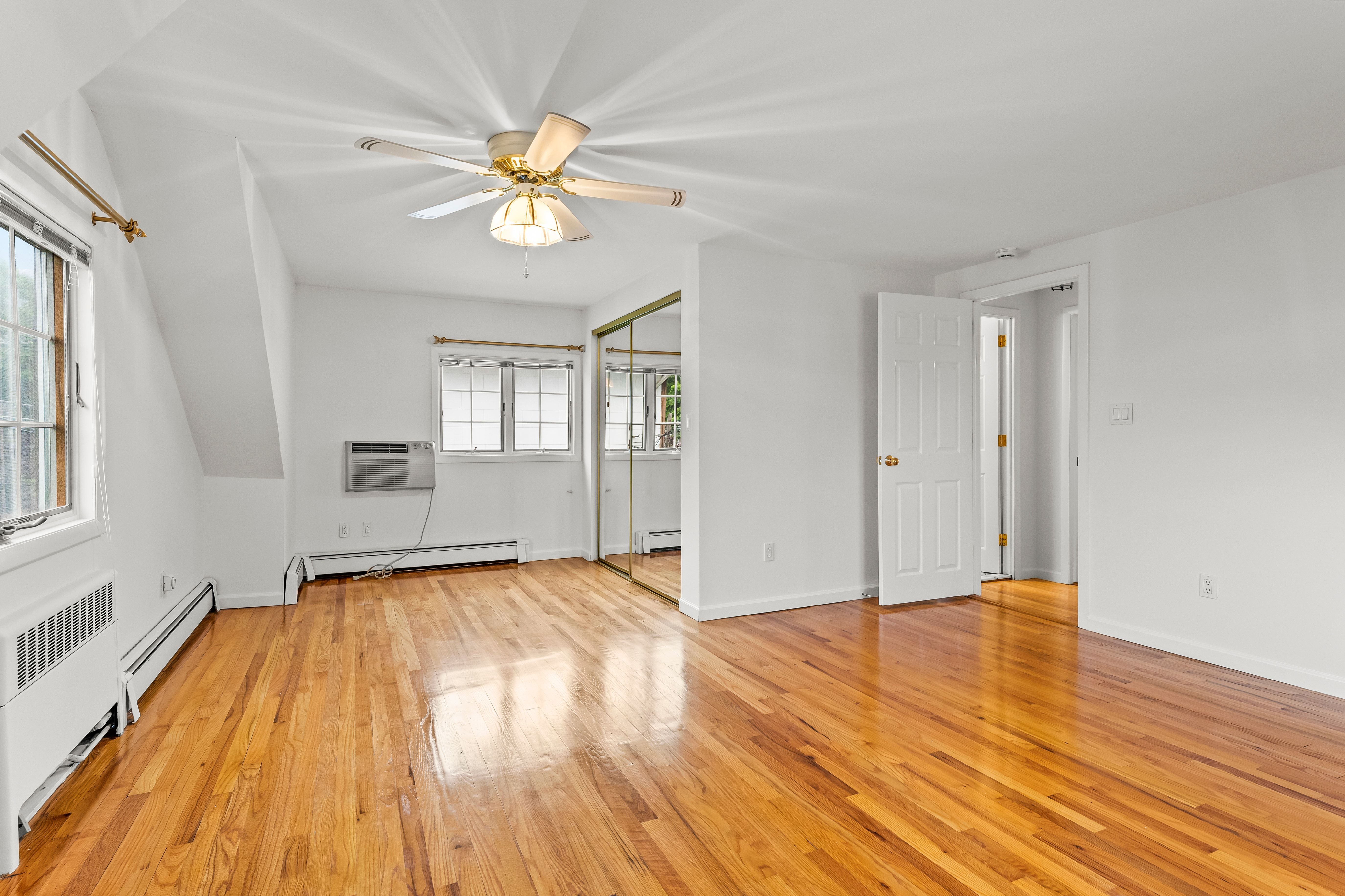  54 Edgewood Road, Port Washington, NY, 11050 - 物件實景