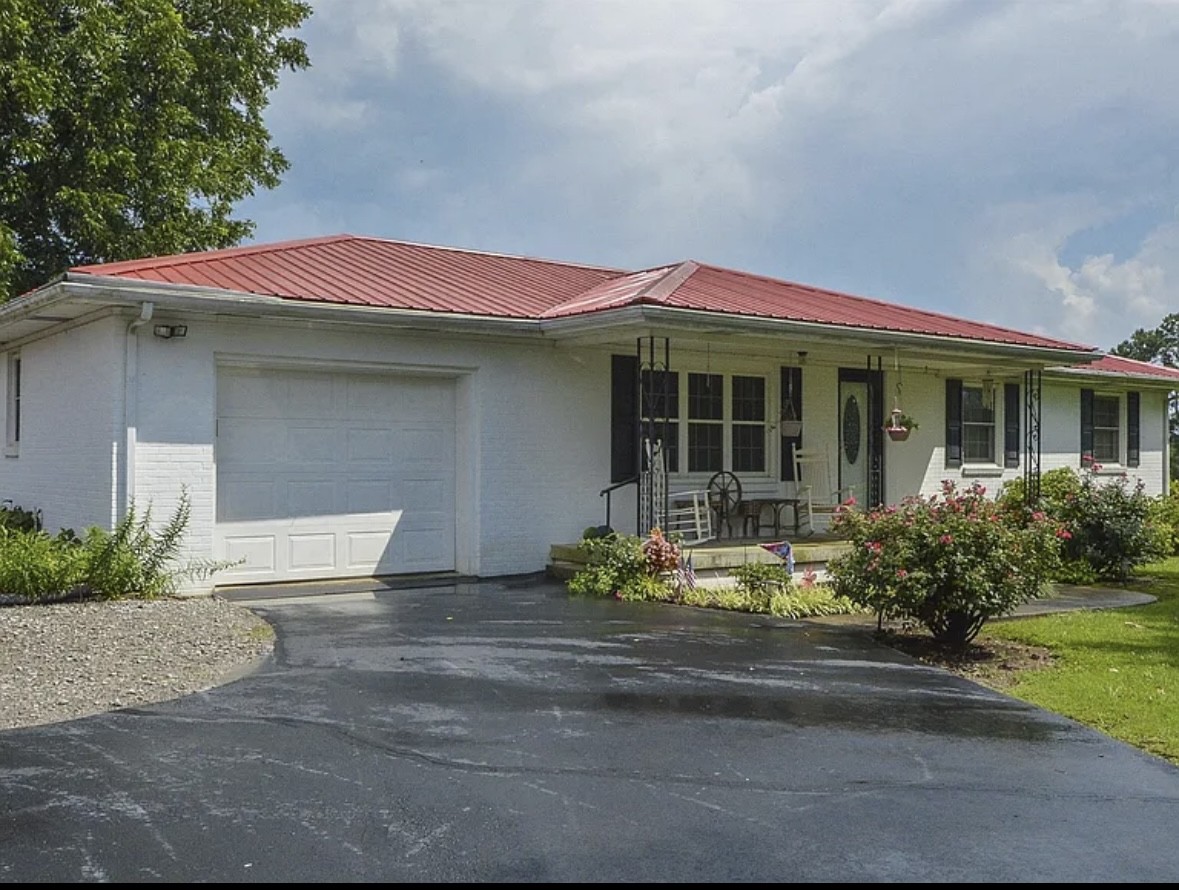 Lawrenceburg, Tennessee, 38464, United States, 3 Bedrooms Bedrooms, ,1 BathroomBathrooms,Residential,For Sale,1767762