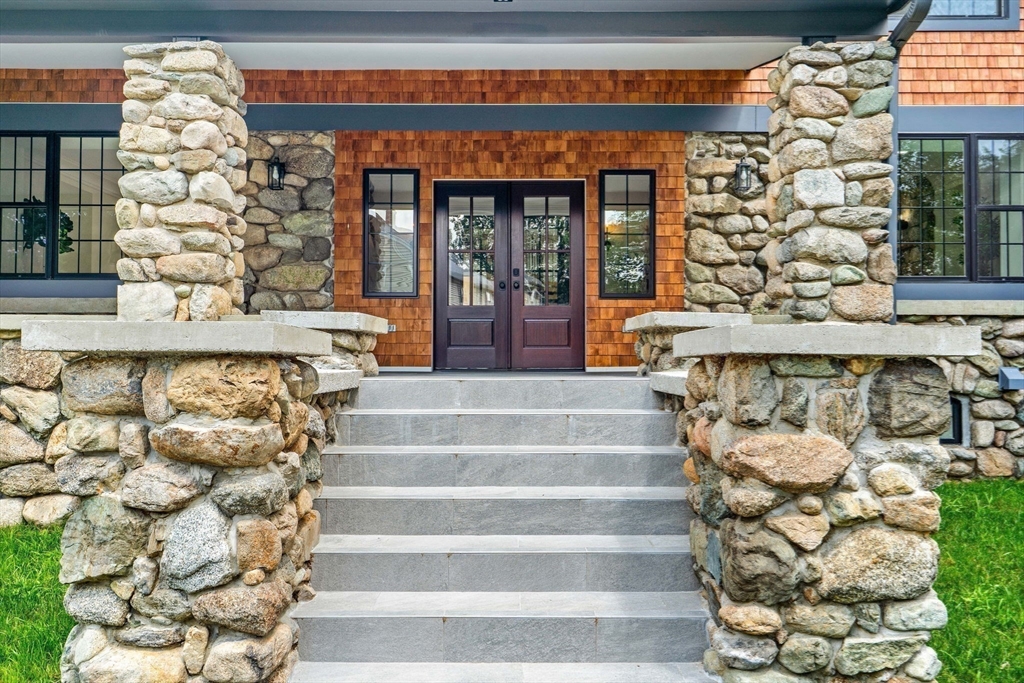 Natick, Massachusetts, 01760, United States, 5 Bedrooms Bedrooms, ,6 BathroomsBathrooms,Residential,For Sale,1901321