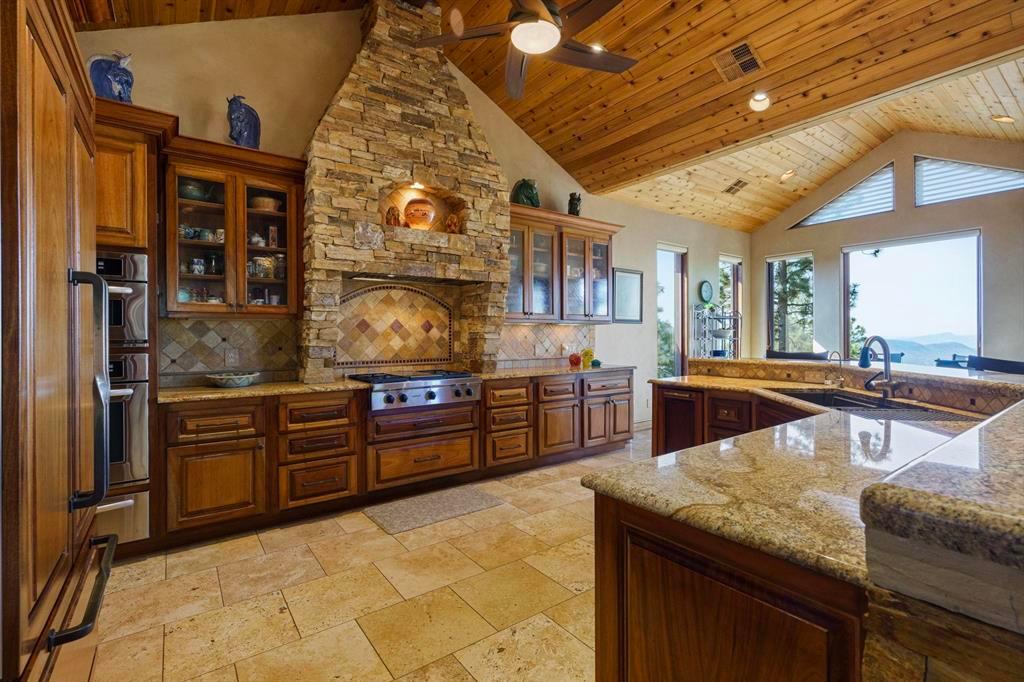 Durango, Colorado, 81301, United States, 4 Bedrooms Bedrooms, ,4 BathroomsBathrooms,Residential,For Sale,1938986