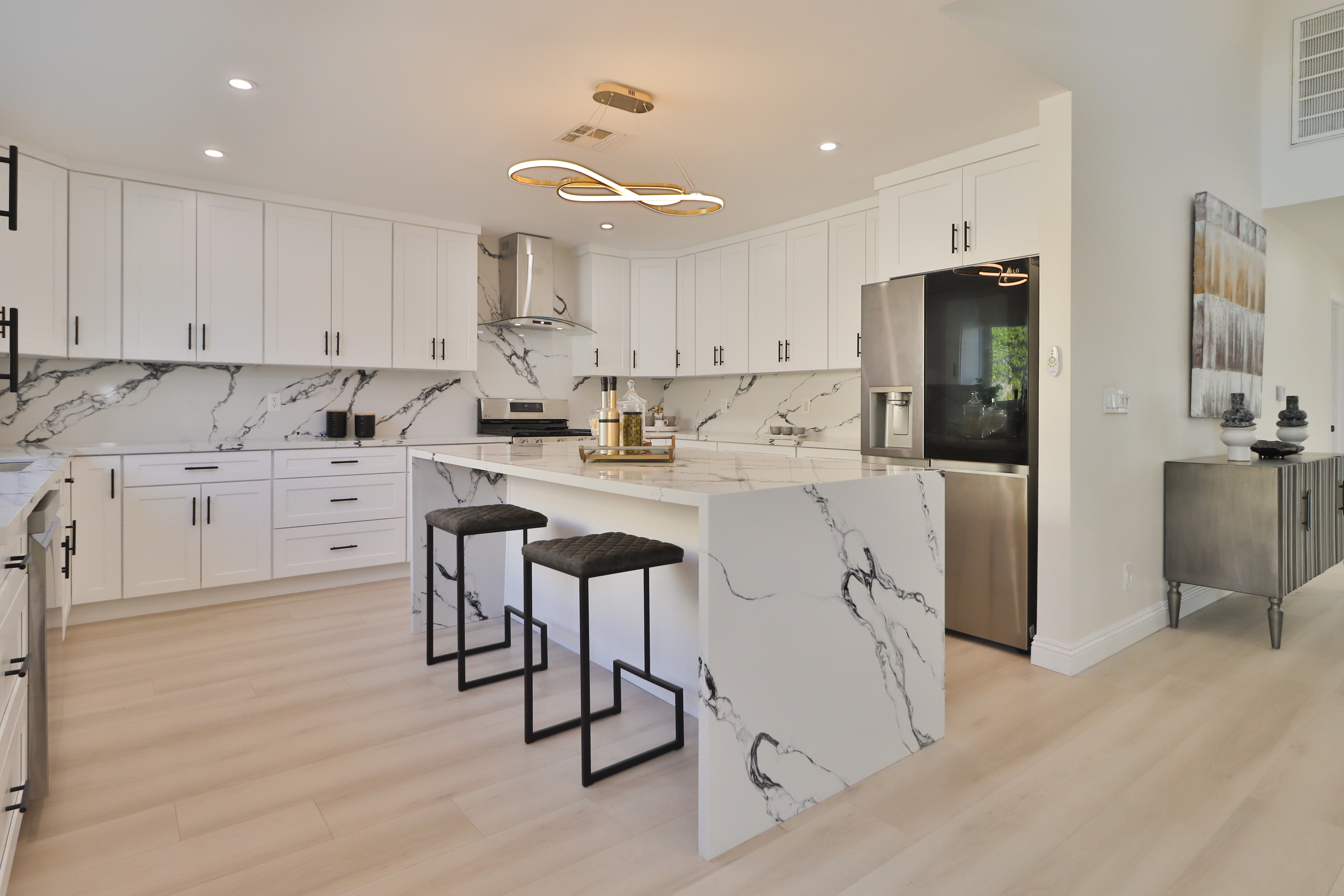 Woodland Hills, California, 91303, United States, 6 Bedrooms Bedrooms, ,7 BathroomsBathrooms,Residential,For Sale,1838273