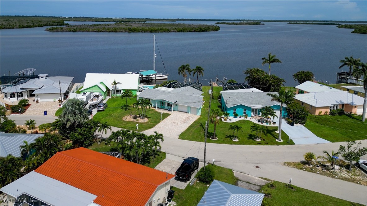 Matlacha, Florida, 33993, United States, 2 Bedrooms Bedrooms, ,2 BathroomsBathrooms,Residential,For Sale,1980106