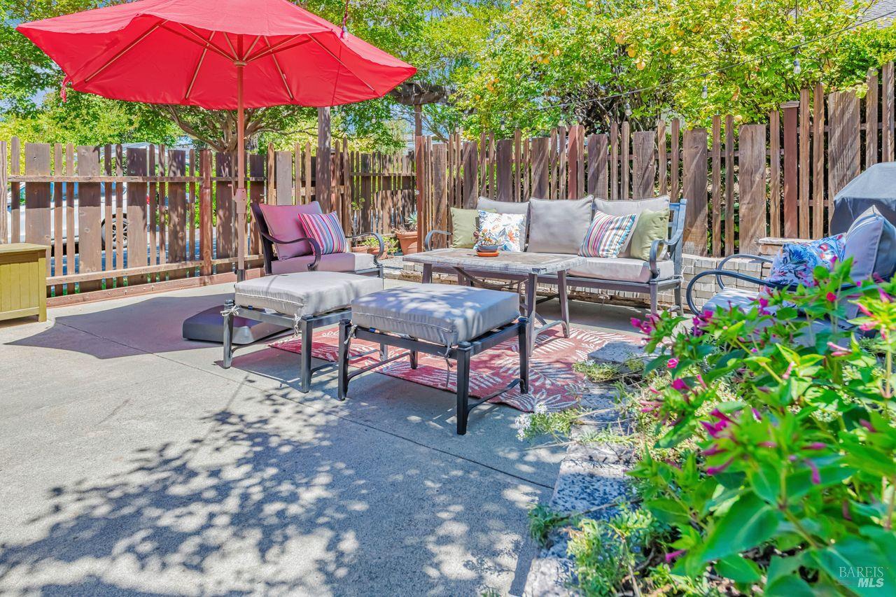 Corte Madera, California, 94925, United States, 4 Bedrooms Bedrooms, ,5 BathroomsBathrooms,Residential,For Sale,1917225