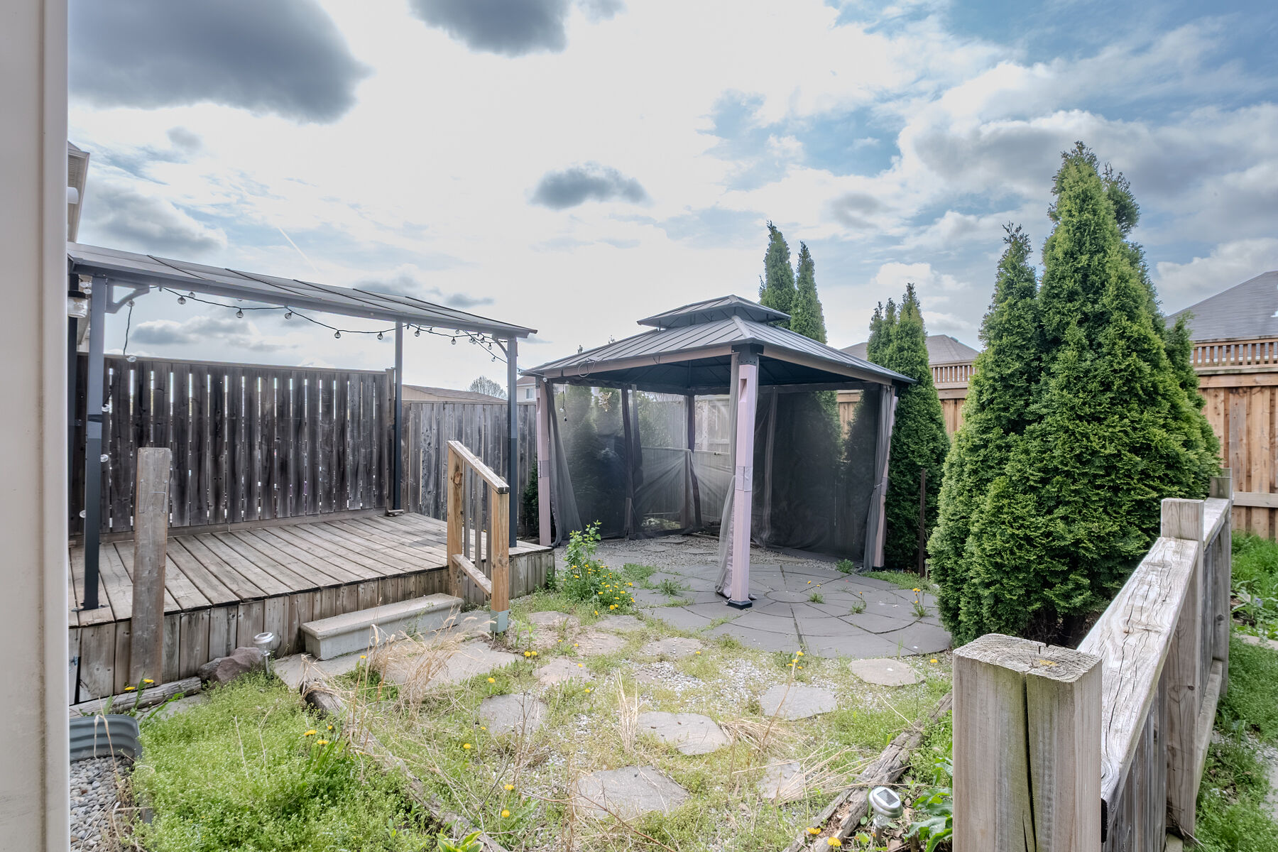  Home in Desirable West Brant - 物件實景