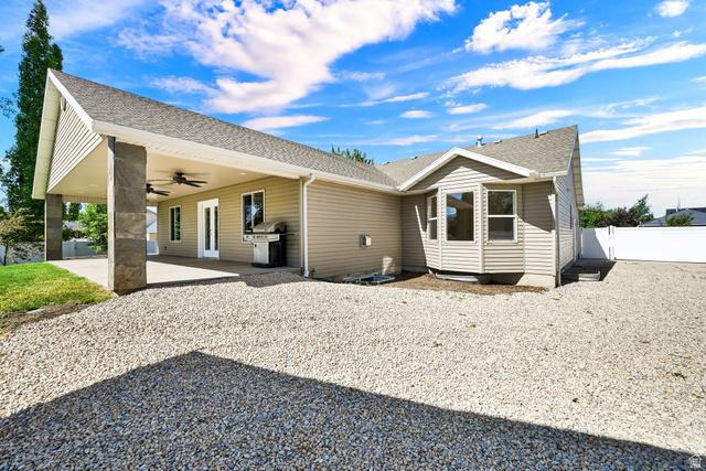 Syracuse, Utah, 84075, United States, 4 Bedrooms Bedrooms, ,3 BathroomsBathrooms,Residential,For Sale,2048883