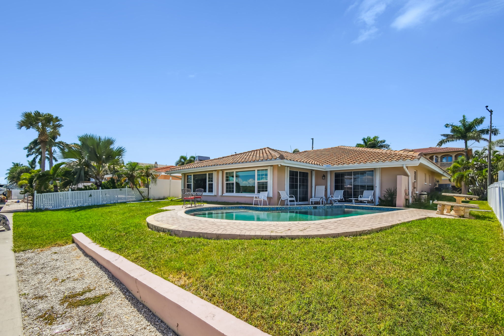 Madeira Beach, Florida, 33708, United States, 4 Bedrooms Bedrooms, ,2 BathroomsBathrooms,Residential,For Sale,2005483