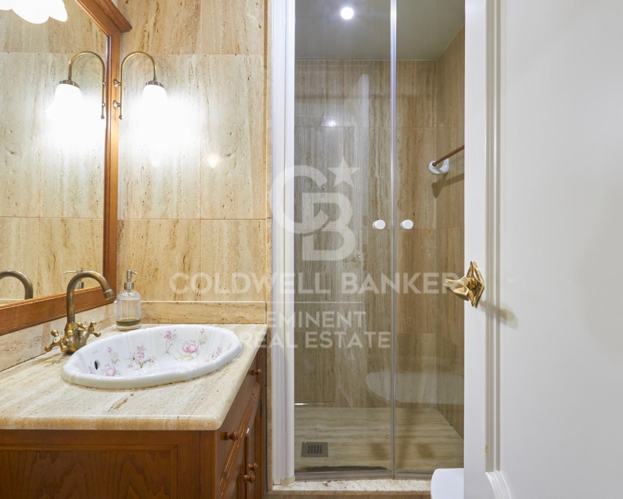 Barcelona, Barcelona, Sants ? Montju?c, Sants Barc, Barcelona, Catalonia, ES, 4 Bedrooms Bedrooms, ,3 BathroomsBathrooms,Residential,For Sale,Barcelona, Barcelona, Sants ? Montju?c, Sants Barc,1527712