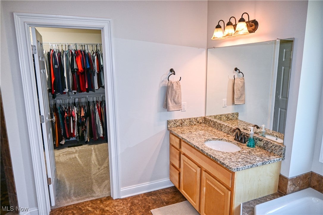 Westfield Center, Ohio, 44251, United States, 4 Bedrooms Bedrooms, ,3 BathroomsBathrooms,Residential,For Sale,1977060