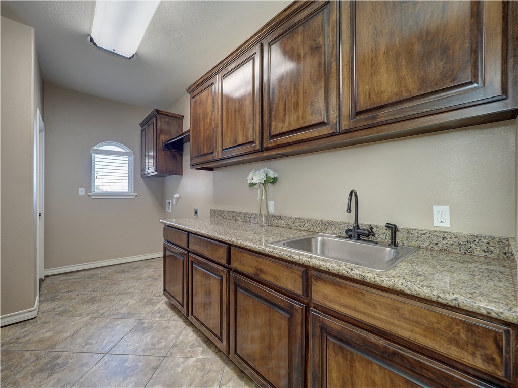 Corpus Christi, Texas, 78414, United States, 4 Bedrooms Bedrooms, ,3 BathroomsBathrooms,Residential,For Sale,1985457