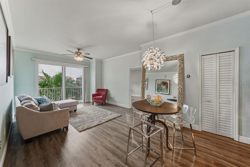 Tampa, Florida, 33602, United States, 2 Bedrooms Bedrooms, ,2 BathroomsBathrooms,Residential,For Sale,2002253