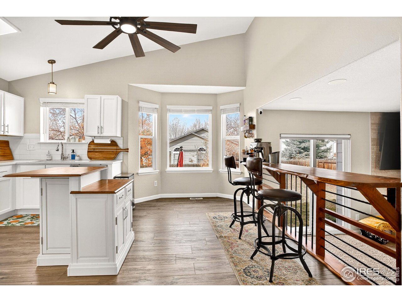 Aurora, Colorado, 80015, United States, 4 Bedrooms Bedrooms, ,2 BathroomsBathrooms,Residential,For Sale,2001847