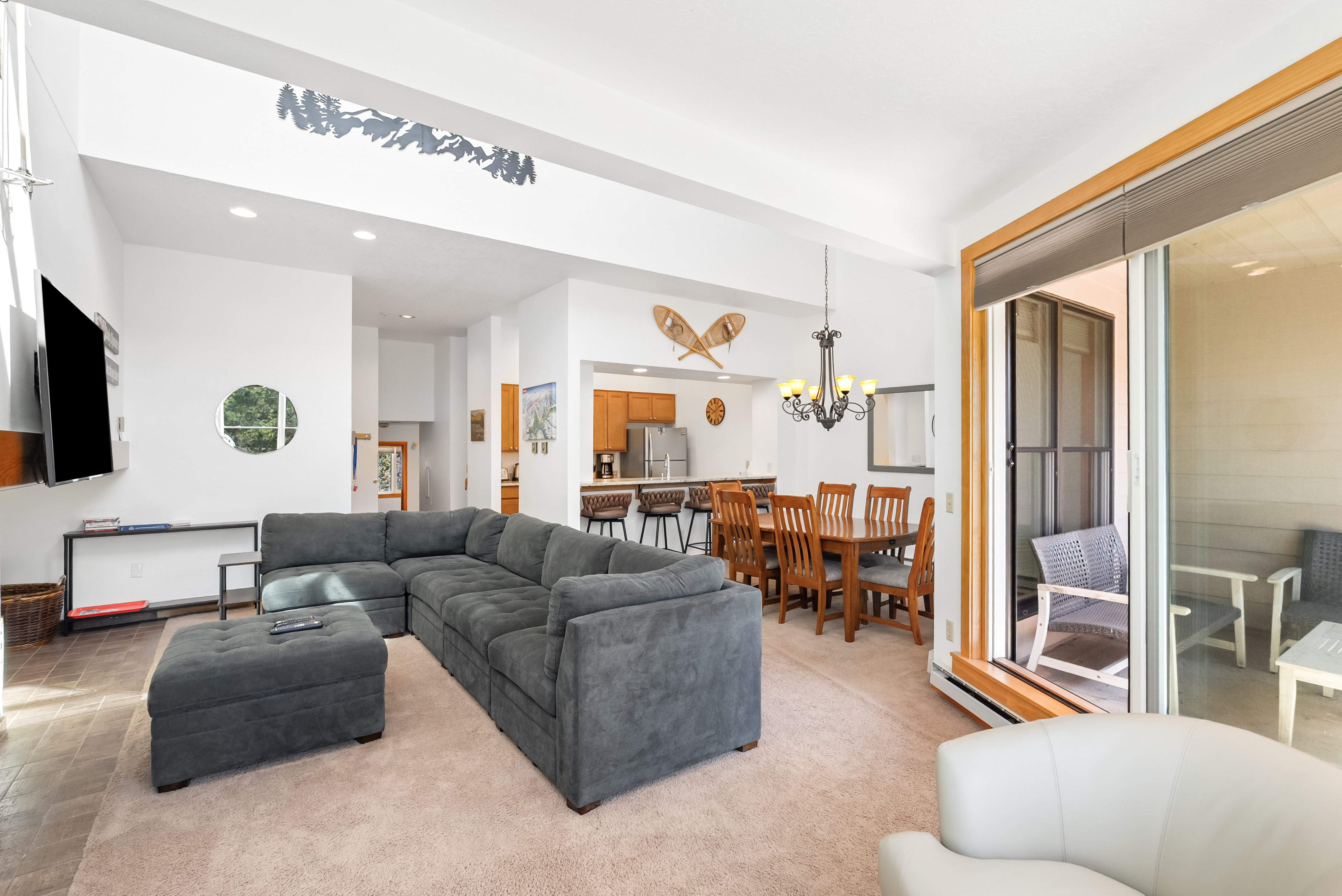  A Spacious and Light-filled Mountain Retreat - 物件實景