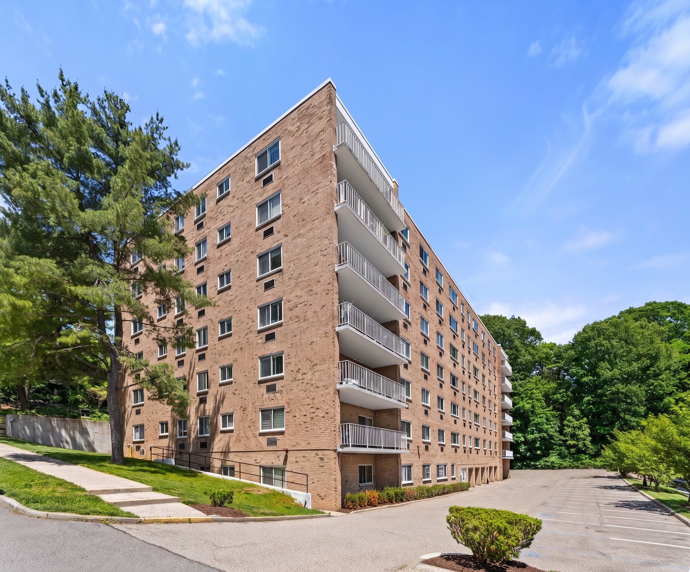  412 Benedict Avenue - 物件實景