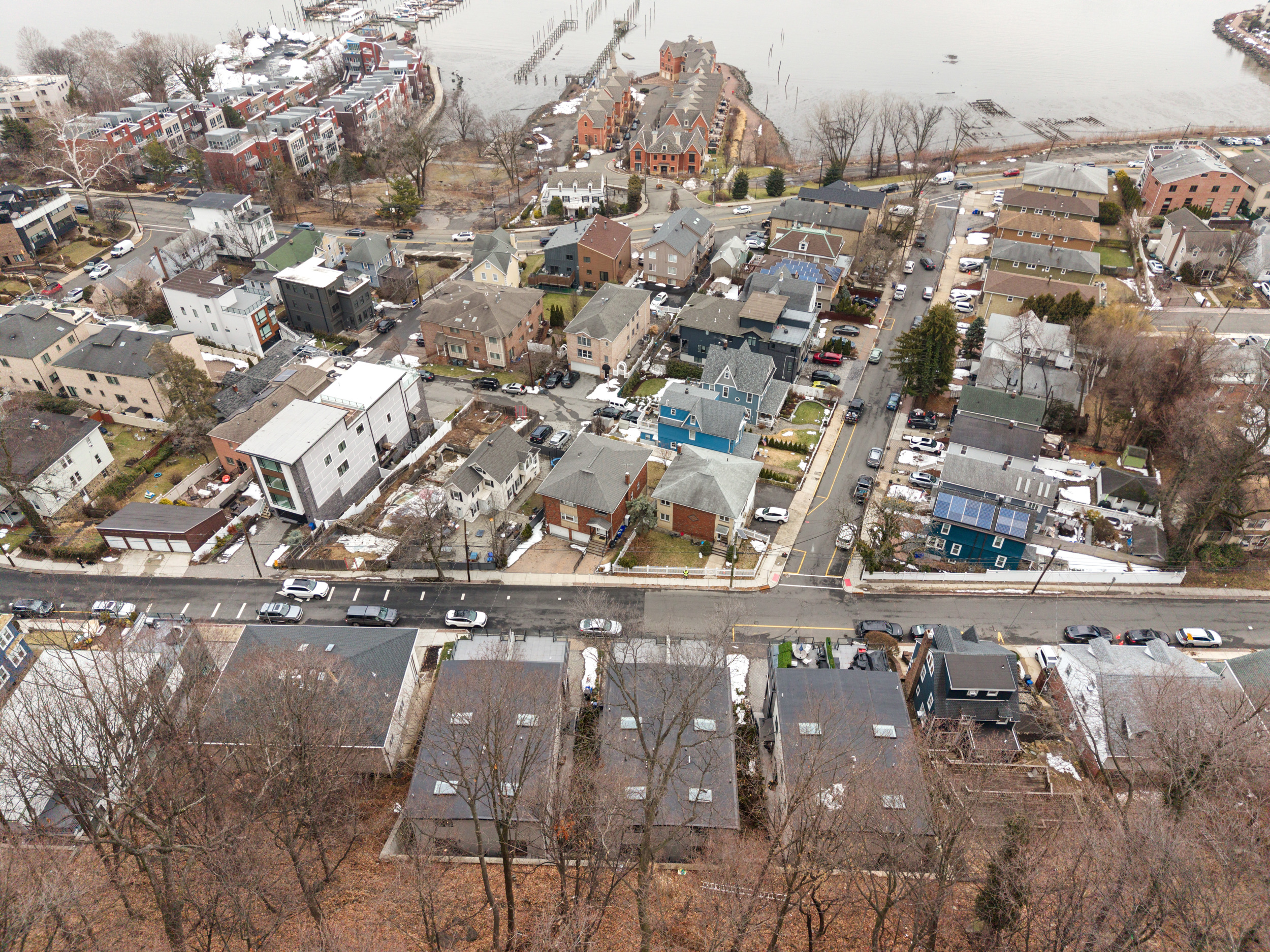  712 Undercliff Avenue, Edgewater, NJ, 07020 - 物件實景
