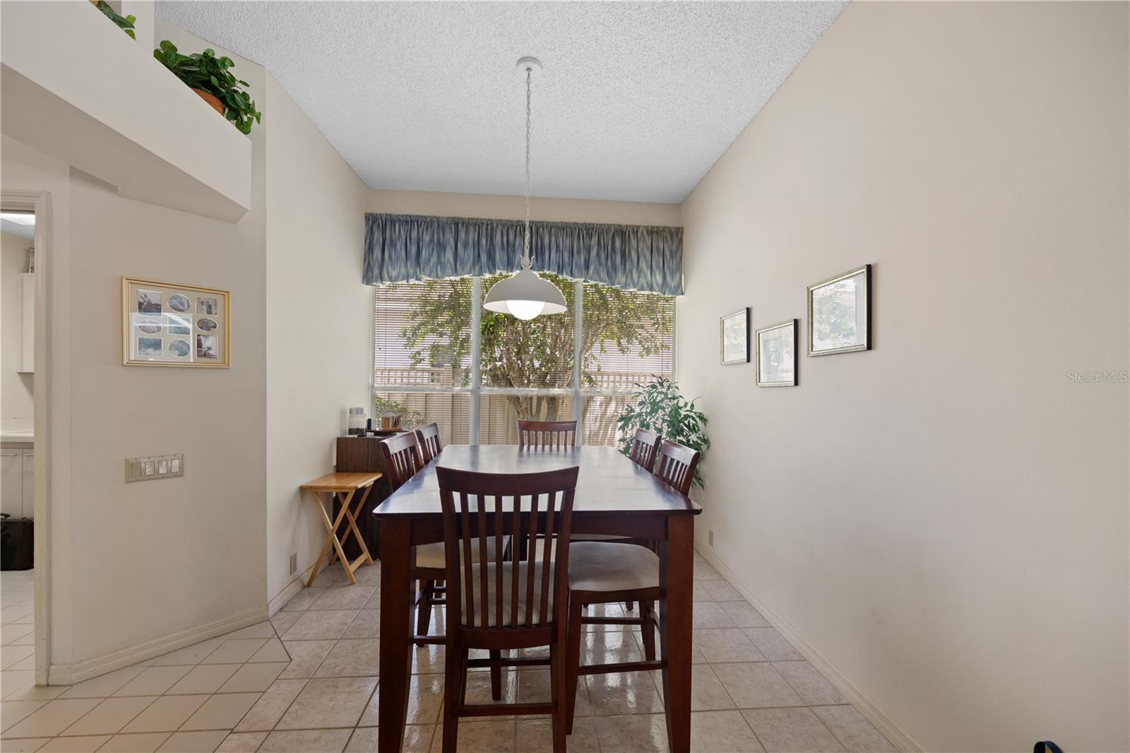 Oviedo, Florida, 32765, United States, 3 Bedrooms Bedrooms, ,3 BathroomsBathrooms,Residential,For Sale,1980040