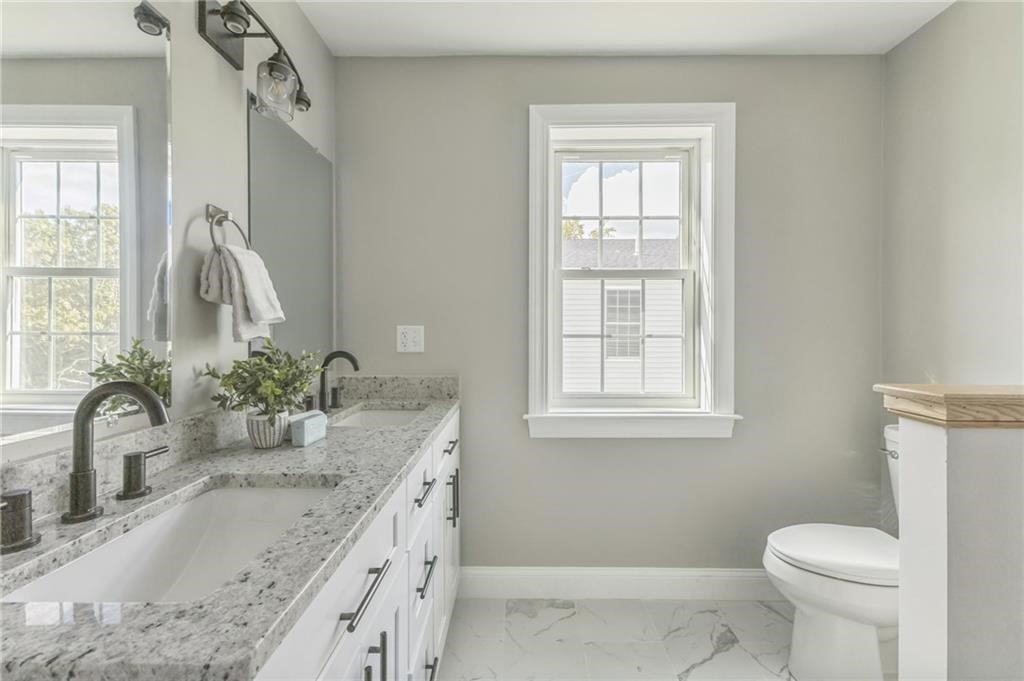 Smithfield, Rhode Island, 02917, United States, 3 Bedrooms Bedrooms, ,3 BathroomsBathrooms,Residential,For Sale,1926562