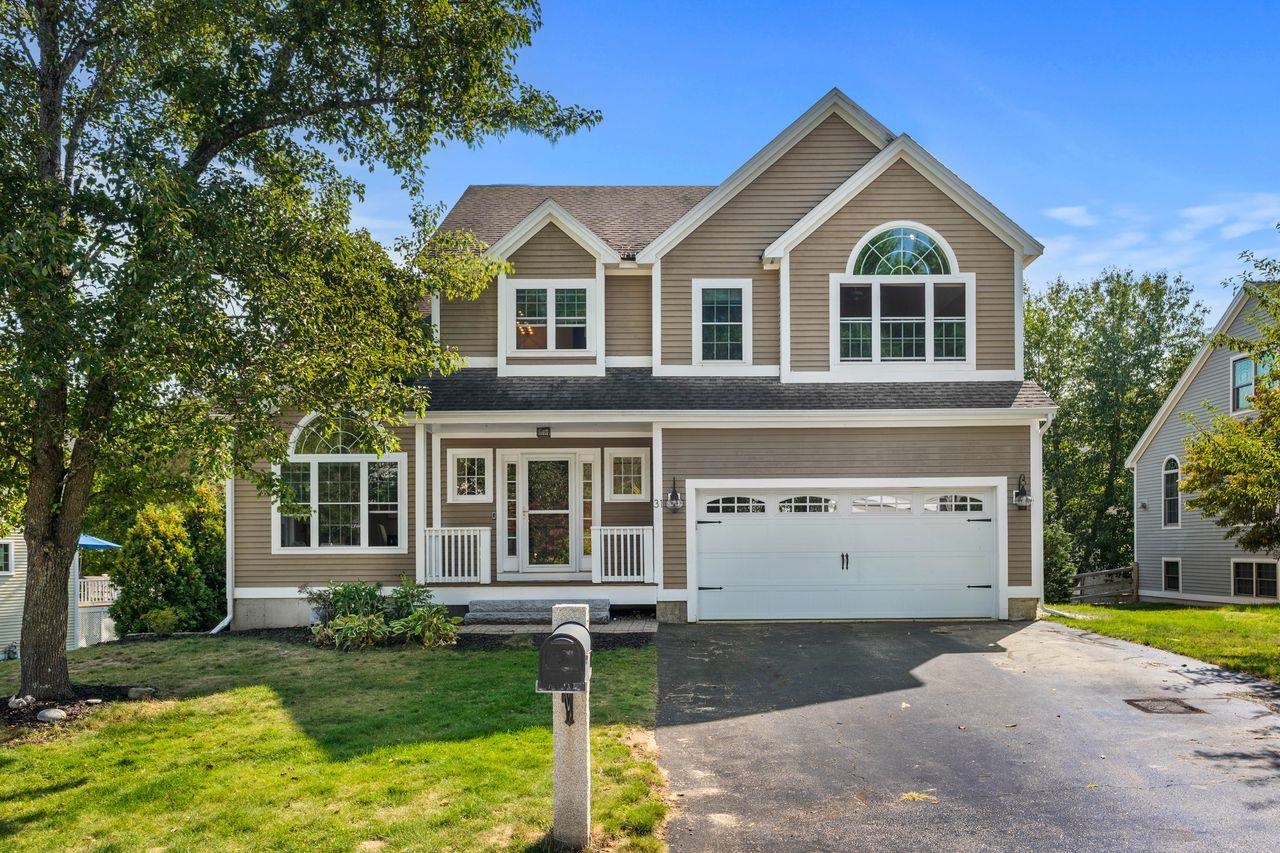 Exeter, New Hampshire, 03833, United States, 3 Bedrooms Bedrooms, ,2 BathroomsBathrooms,Residential,For Sale,1947077