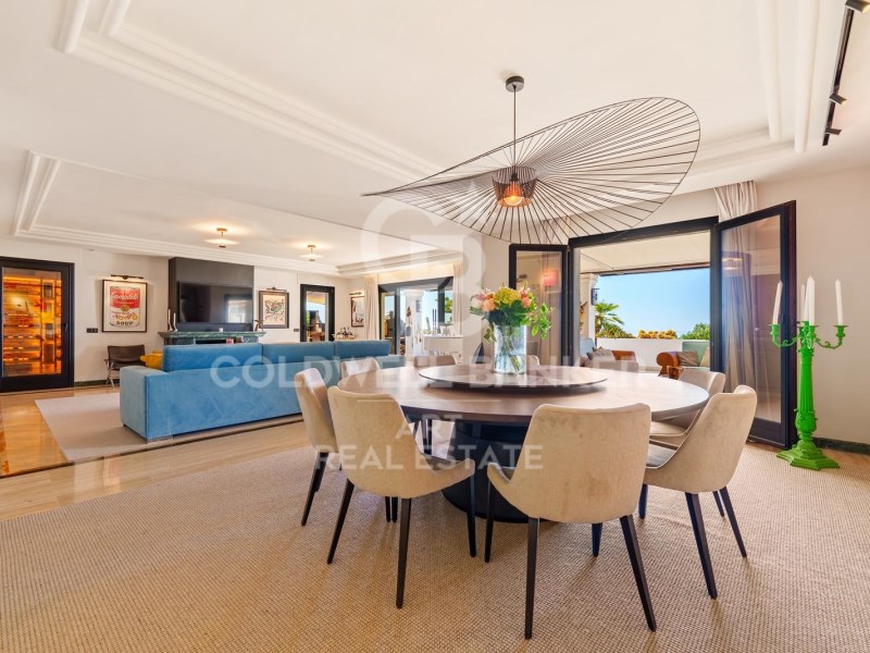 Marbella, Andalusia, ES, 4 Bedrooms Bedrooms, ,5 BathroomsBathrooms,Residential,For Sale,1950823