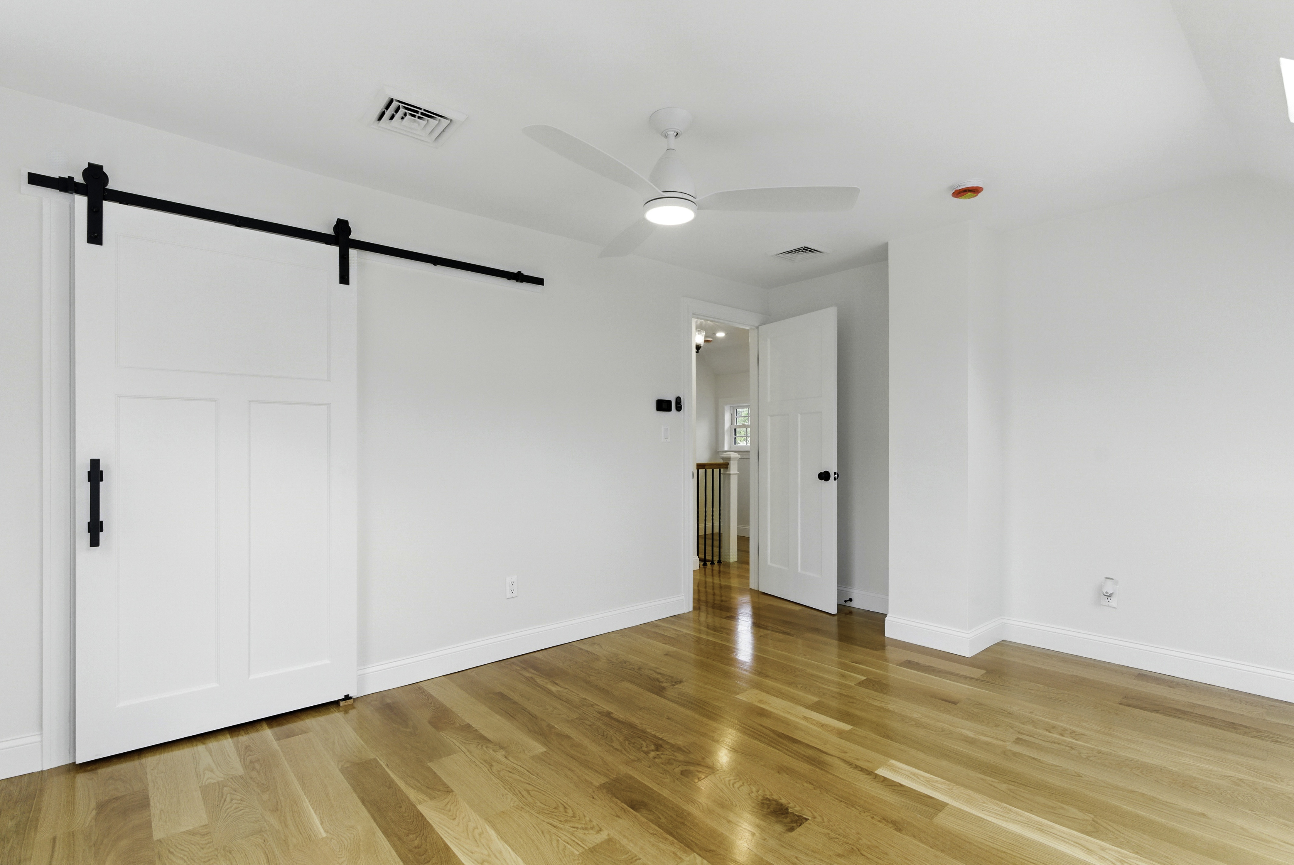 Hopedale, Massachusetts, 01747, United States, 3 Bedrooms Bedrooms, ,2 BathroomsBathrooms,Residential,For Sale,1979409