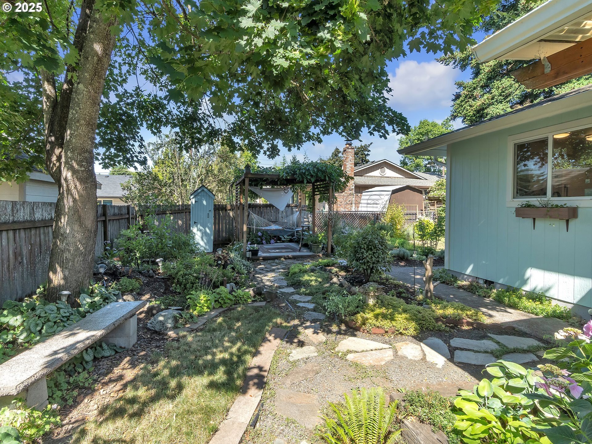 McMinnville, Oregon, 97128, United States, 3 Bedrooms Bedrooms, ,2 BathroomsBathrooms,Residential,For Sale,1901824