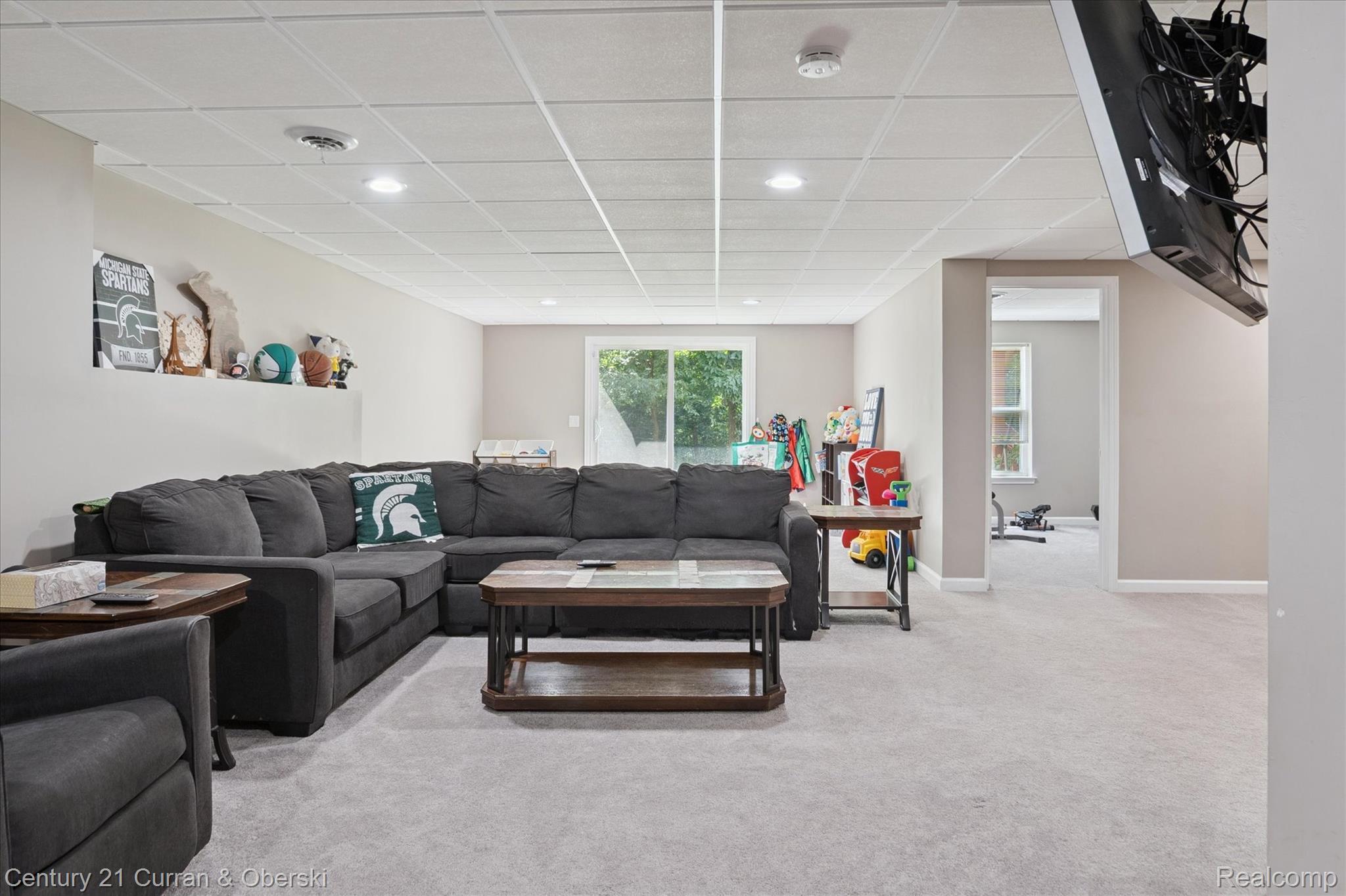 Commerce Charter Township, Michigan, 48382, United States, 4 Bedrooms Bedrooms, ,4 BathroomsBathrooms,Residential,For Sale,1916124