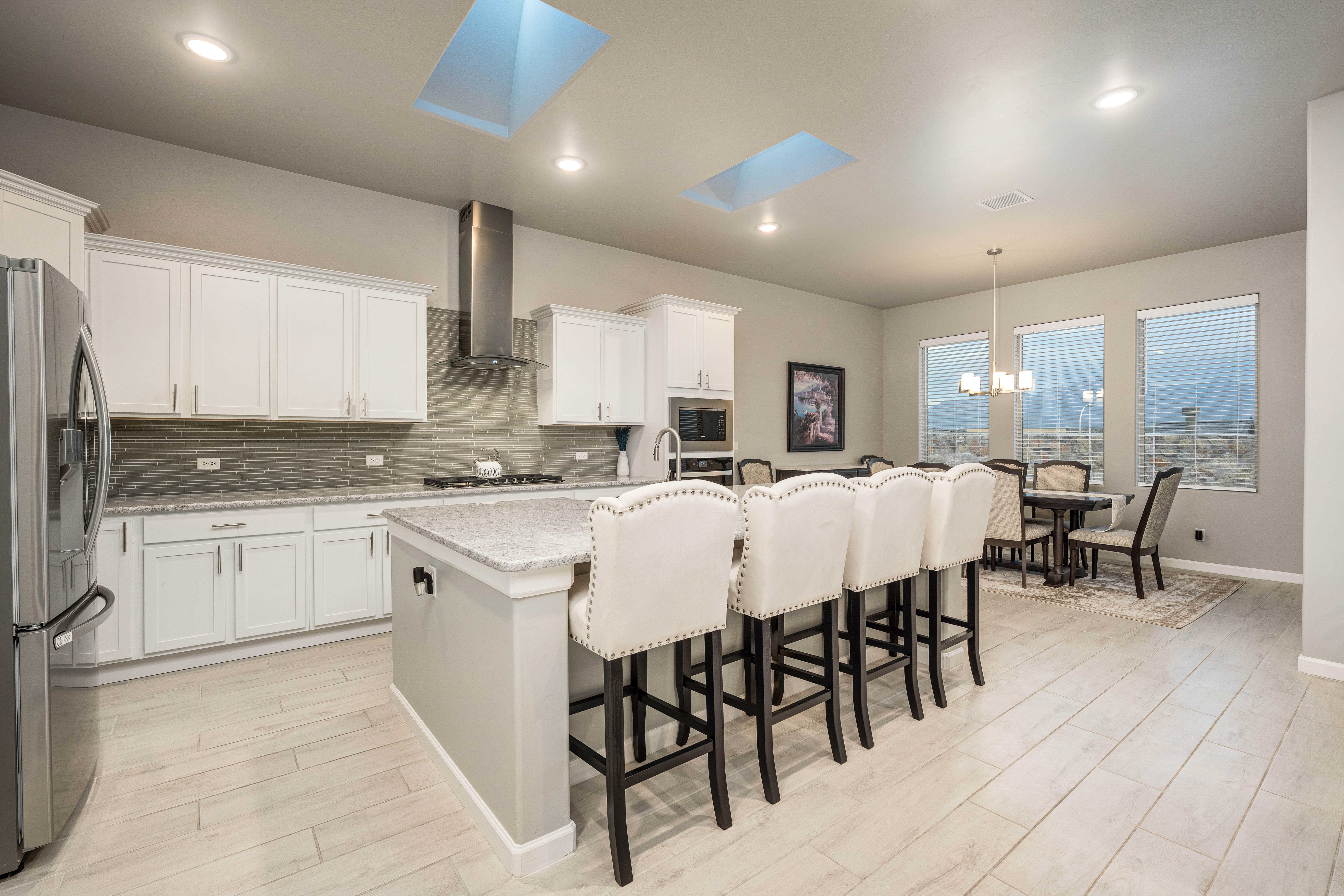 Las Cruces, New Mexico, 88011, United States, 5 Bedrooms Bedrooms, ,3 BathroomsBathrooms,Residential,For Sale,1983891