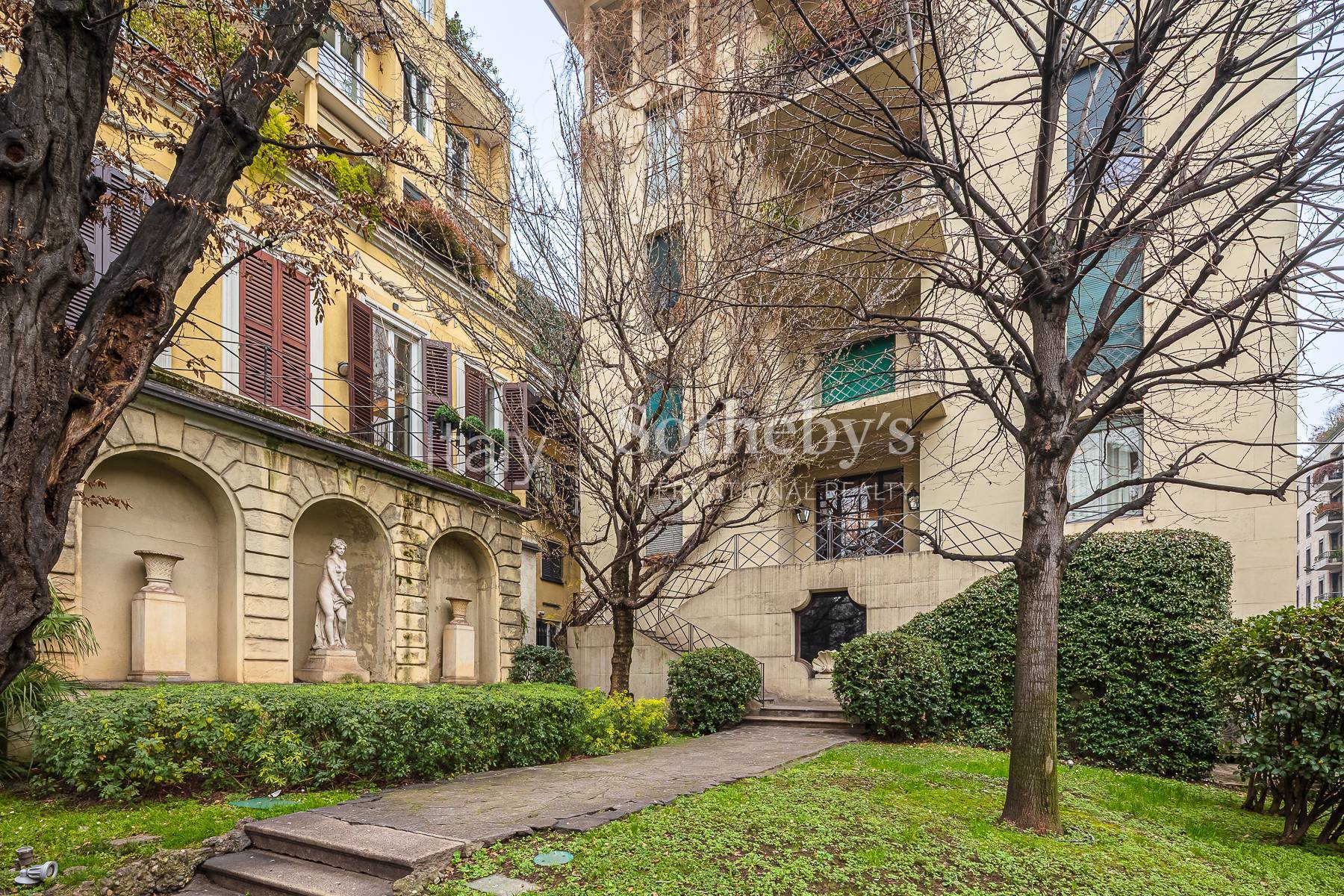  Exclusive Historic Residence with Original Frescoes - 物件實景
