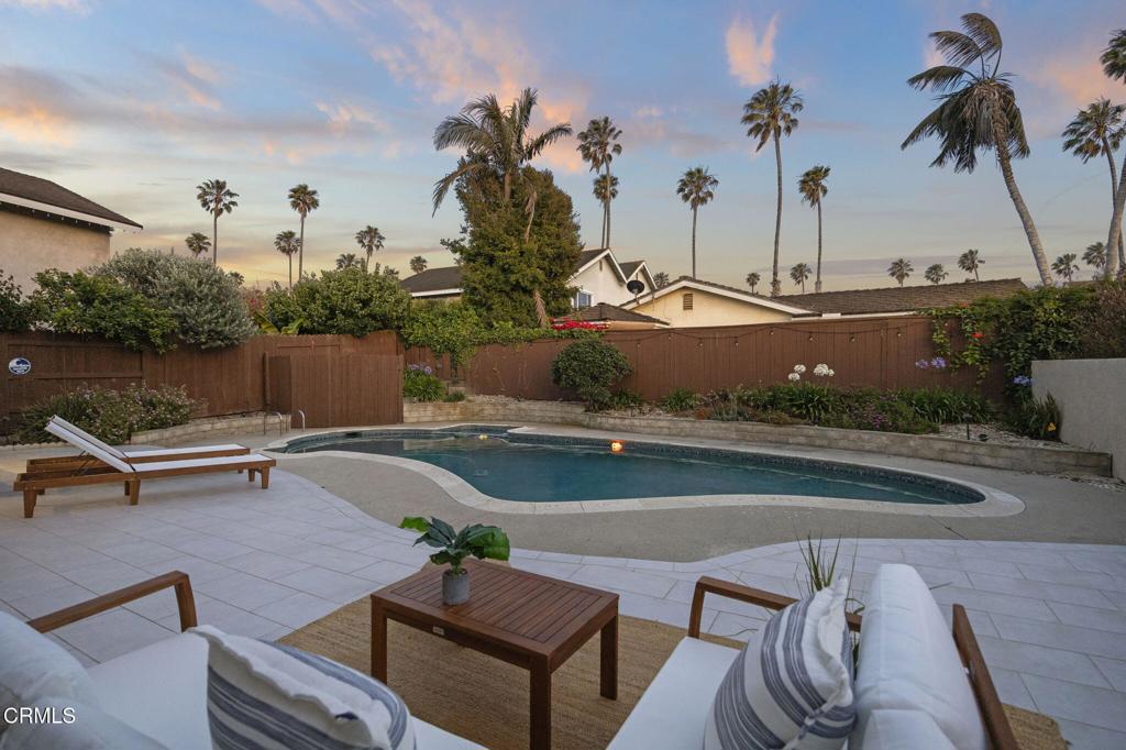 Ventura, California, 93001, United States, 4 Bedrooms Bedrooms, ,3 BathroomsBathrooms,Residential,For Sale,1974462