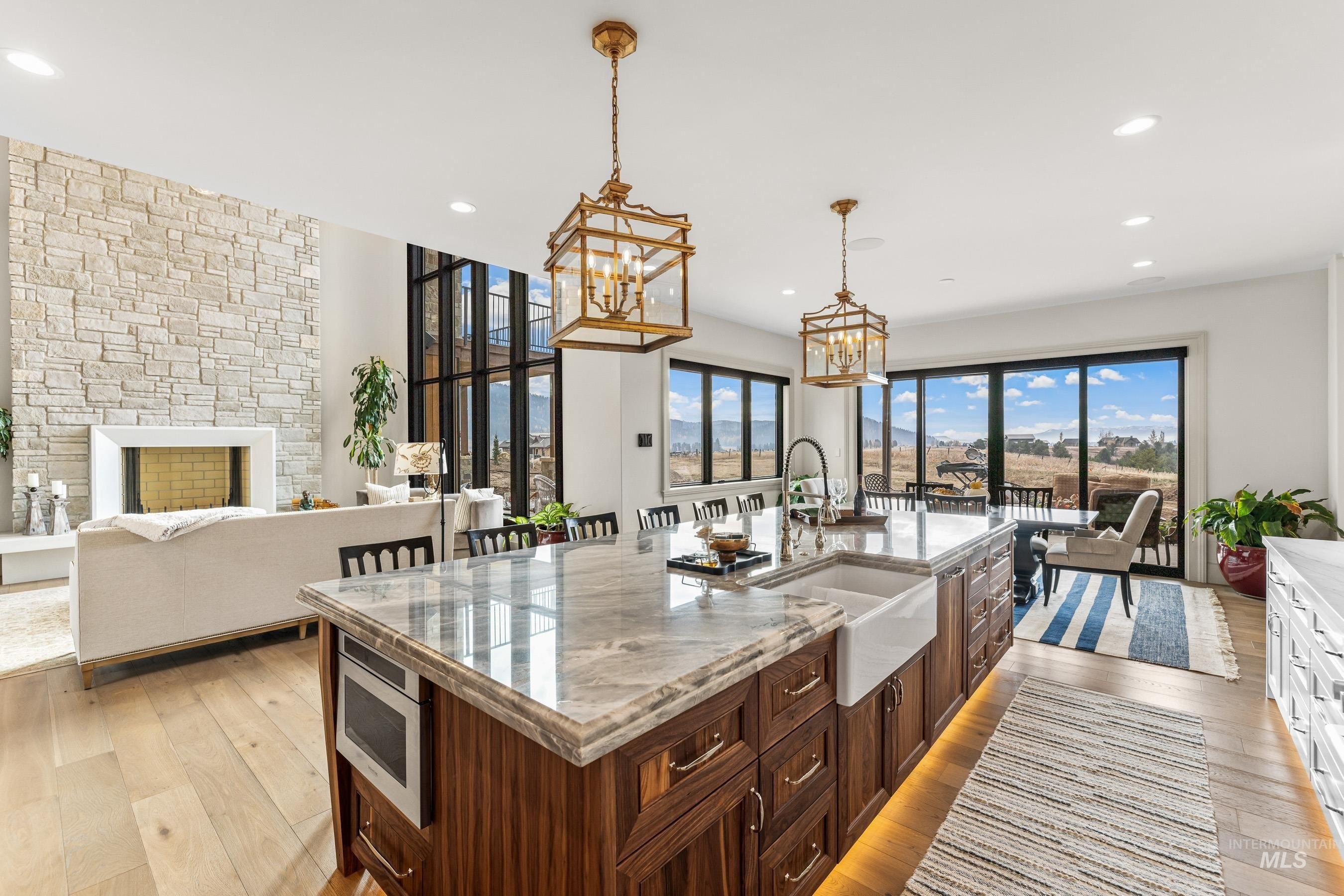 McCall, Idaho, 83638, United States, 5 Bedrooms Bedrooms, ,4 BathroomsBathrooms,Residential,For Sale,1989915