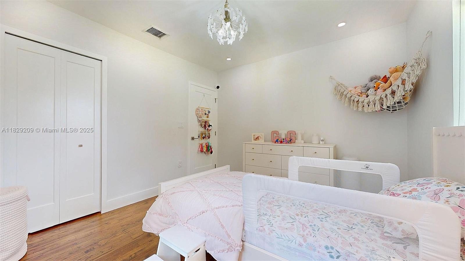 Coral Gables, Florida, 33134, United States, 4 Bedrooms Bedrooms, ,3 BathroomsBathrooms,Residential,For Sale,1976350