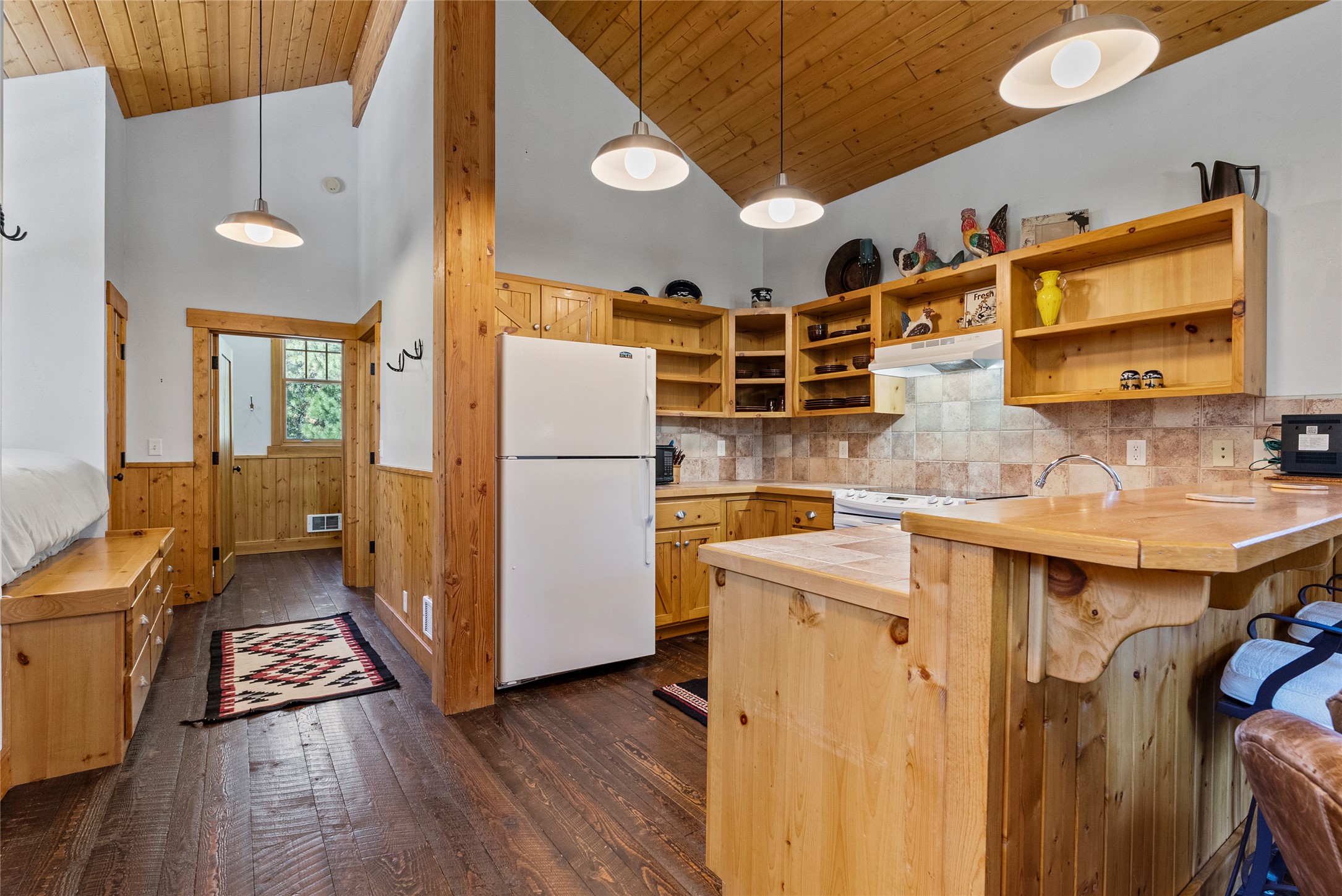  594 Bunkhouse Road - 物件實景