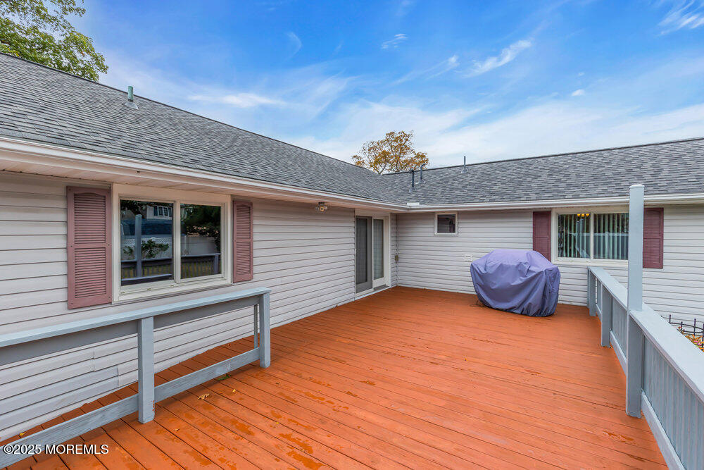 Hazlet, New Jersey, 07734, United States, 4 Bedrooms Bedrooms, ,2 BathroomsBathrooms,Residential,For Sale,1968911