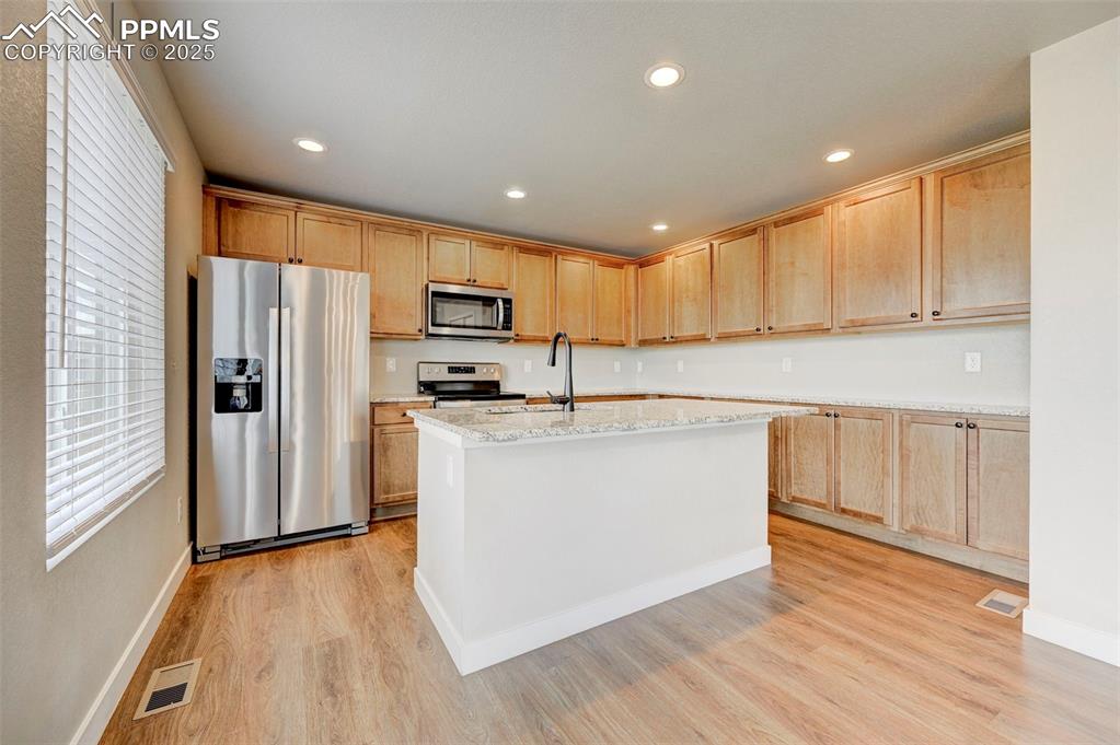Colorado Springs, Colorado, 80925, United States, 5 Bedrooms Bedrooms, ,3 BathroomsBathrooms,Residential,For Sale,1850122