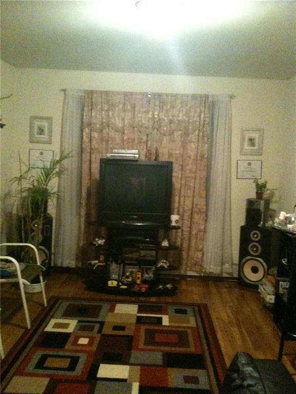 Brooklyn, New York, 11208, United States, 7 Bedrooms Bedrooms, ,4 BathroomsBathrooms,Residential,For Sale,1942836