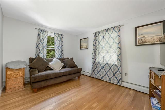 Deerfield, New Hampshire, 03037, United States, 4 Bedrooms Bedrooms, ,1 BathroomBathrooms,Residential,For Sale,1902997