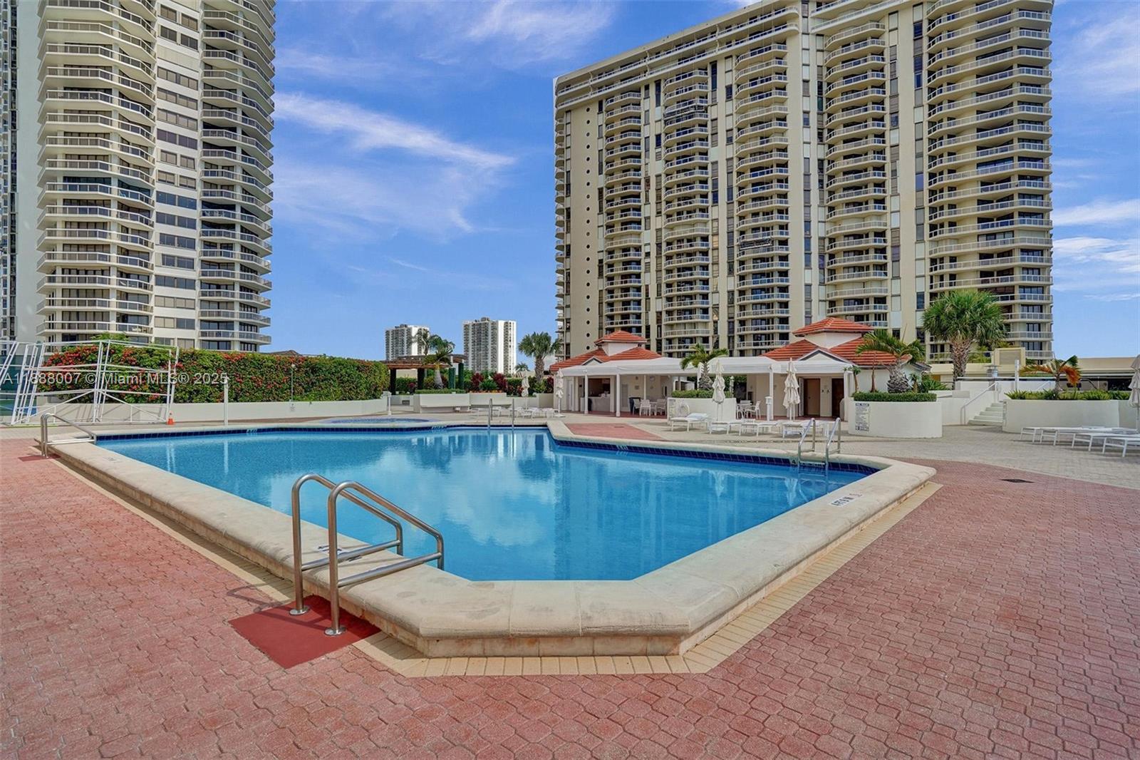 Aventura, Florida, 33180, United States, 2 Bedrooms Bedrooms, ,2 BathroomsBathrooms,Residential,For Sale,1954501