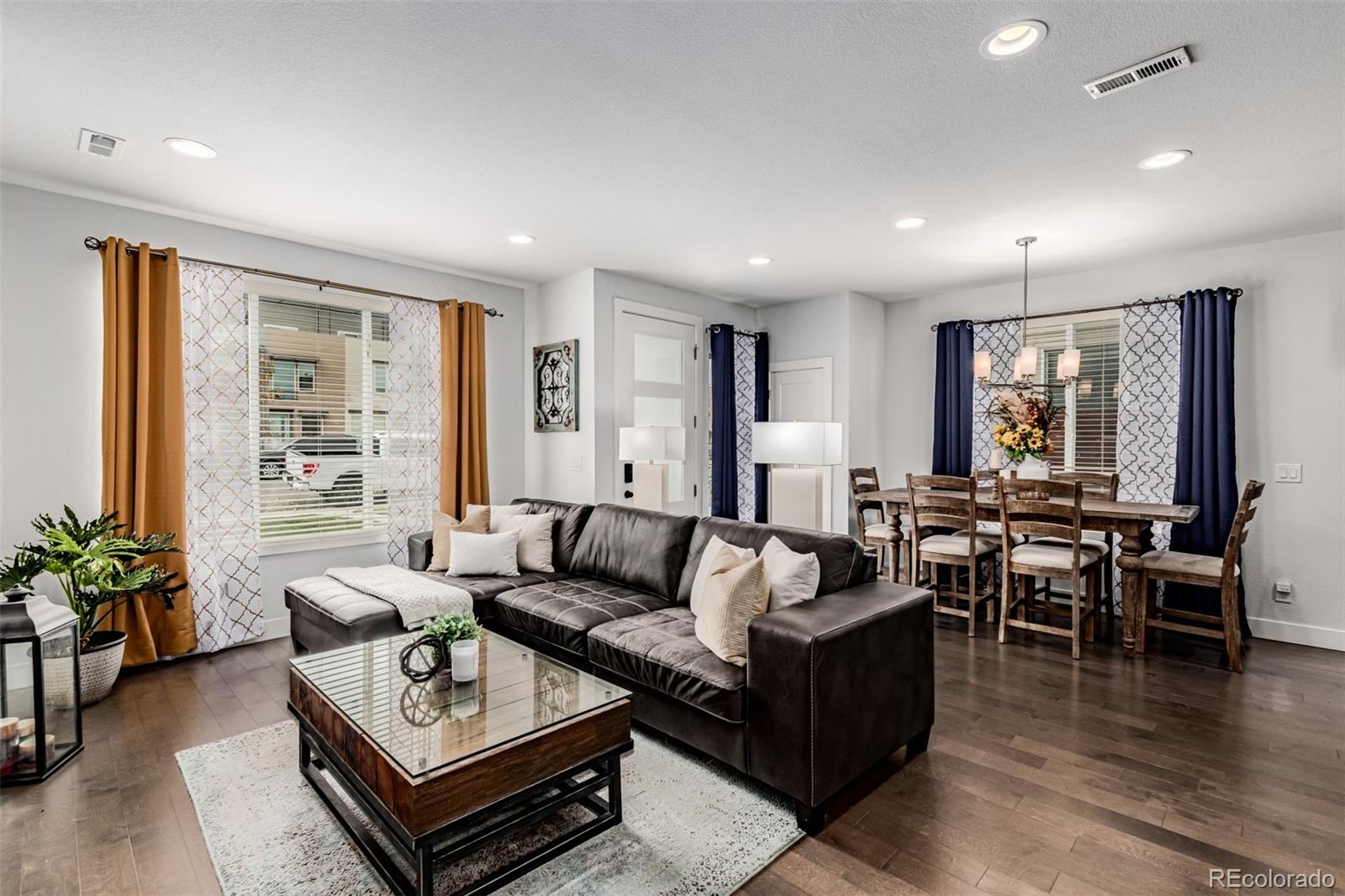 Denver, Colorado, 80204, United States, 3 Bedrooms Bedrooms, ,1 BathroomBathrooms,Residential,For Sale,1990930