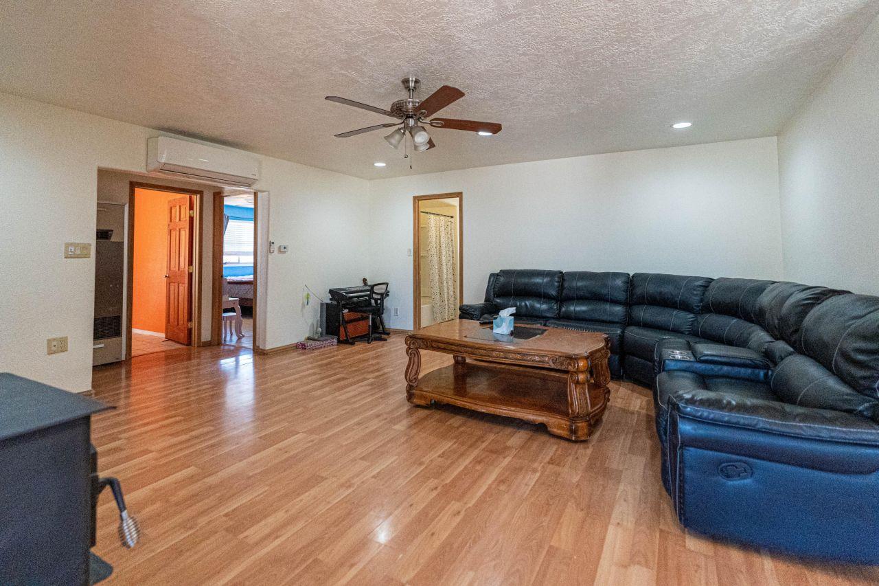 Los Ranchos, New Mexico, 87114, United States, 4 Bedrooms Bedrooms, ,5 BathroomsBathrooms,Residential,For Sale,1720943