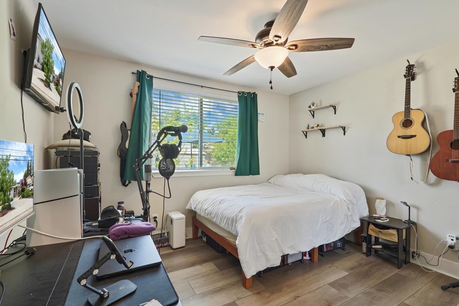 Woodbridge, California, 95258, United States, 2 Bedrooms Bedrooms, ,2 BathroomsBathrooms,Residential,For Sale,2049310