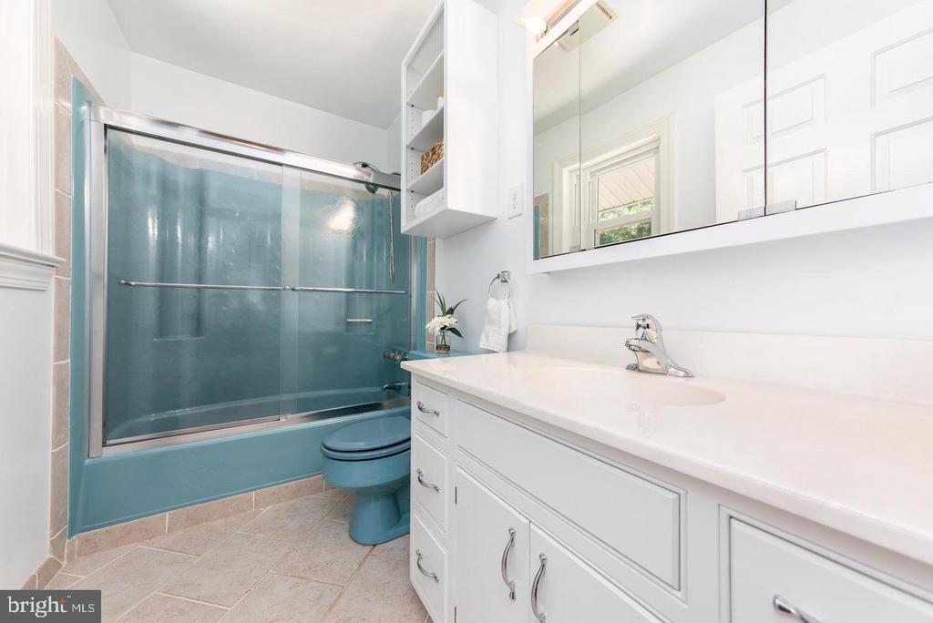 Fredericksburg, Virginia, 22405, United States, 5 Bedrooms Bedrooms, ,3 BathroomsBathrooms,Residential,For Sale,2013092