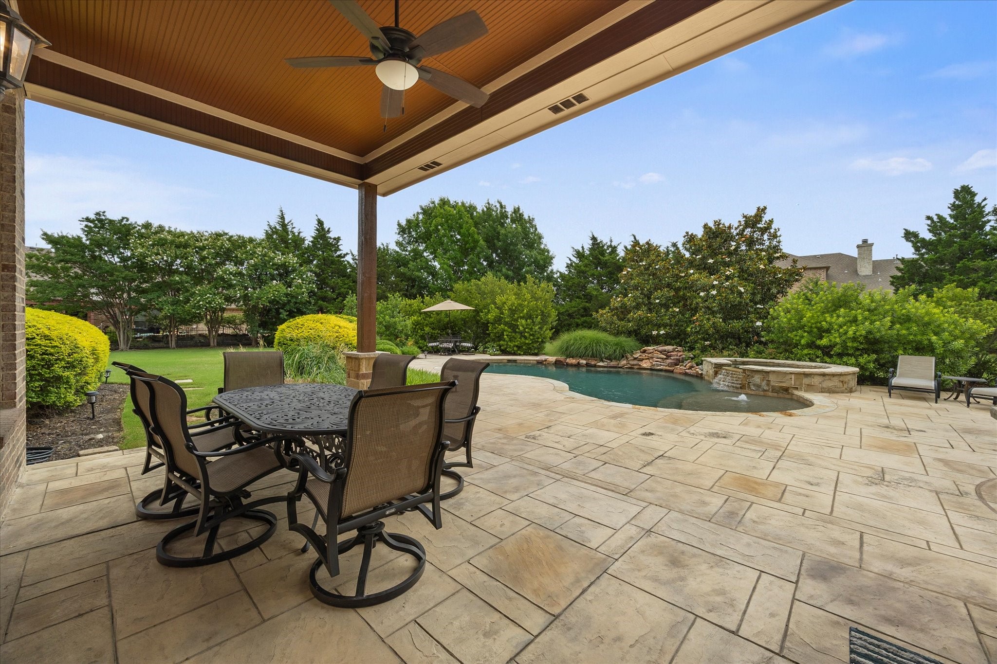 Heath, Texas, 75032, United States, 4 Bedrooms Bedrooms, ,4 BathroomsBathrooms,Residential,For Sale,1991867