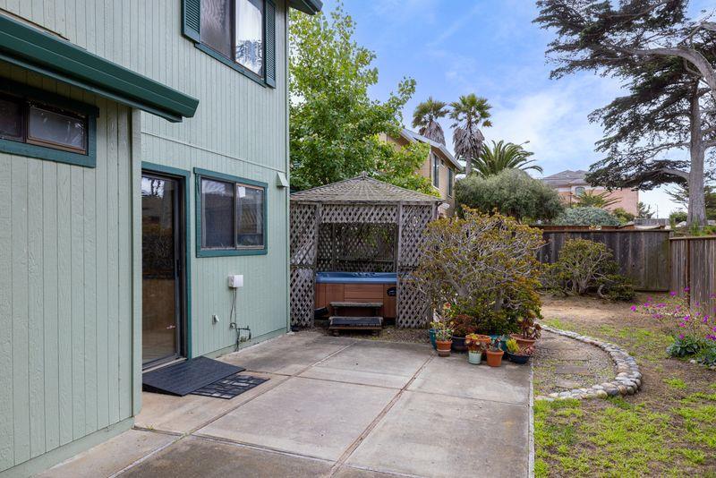 Marina, California, 93933, United States, 3 Bedrooms Bedrooms, ,2 BathroomsBathrooms,Residential,For Sale,1902407