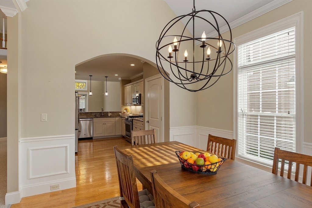 Lynnfield, Massachusetts, 01940, United States, 2 Bedrooms Bedrooms, ,3 BathroomsBathrooms,Residential,For Sale,1991893