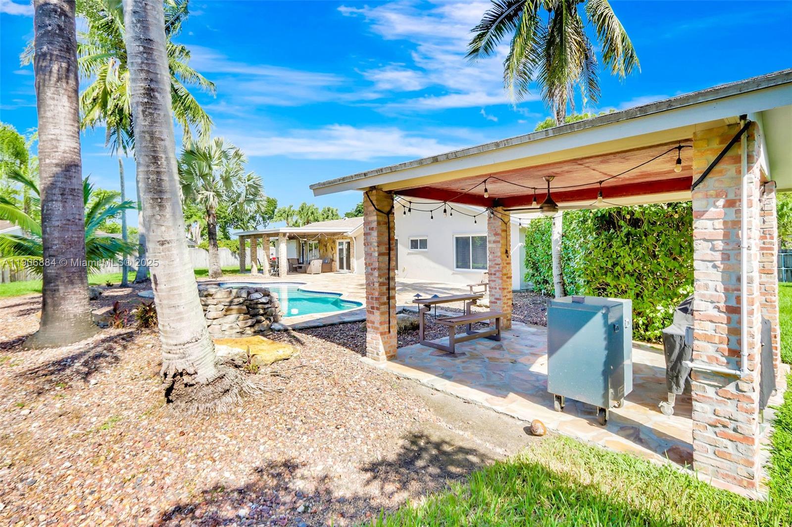 Miami, Florida, 33176, United States, 4 Bedrooms Bedrooms, ,2 BathroomsBathrooms,Residential,For Sale,1986313