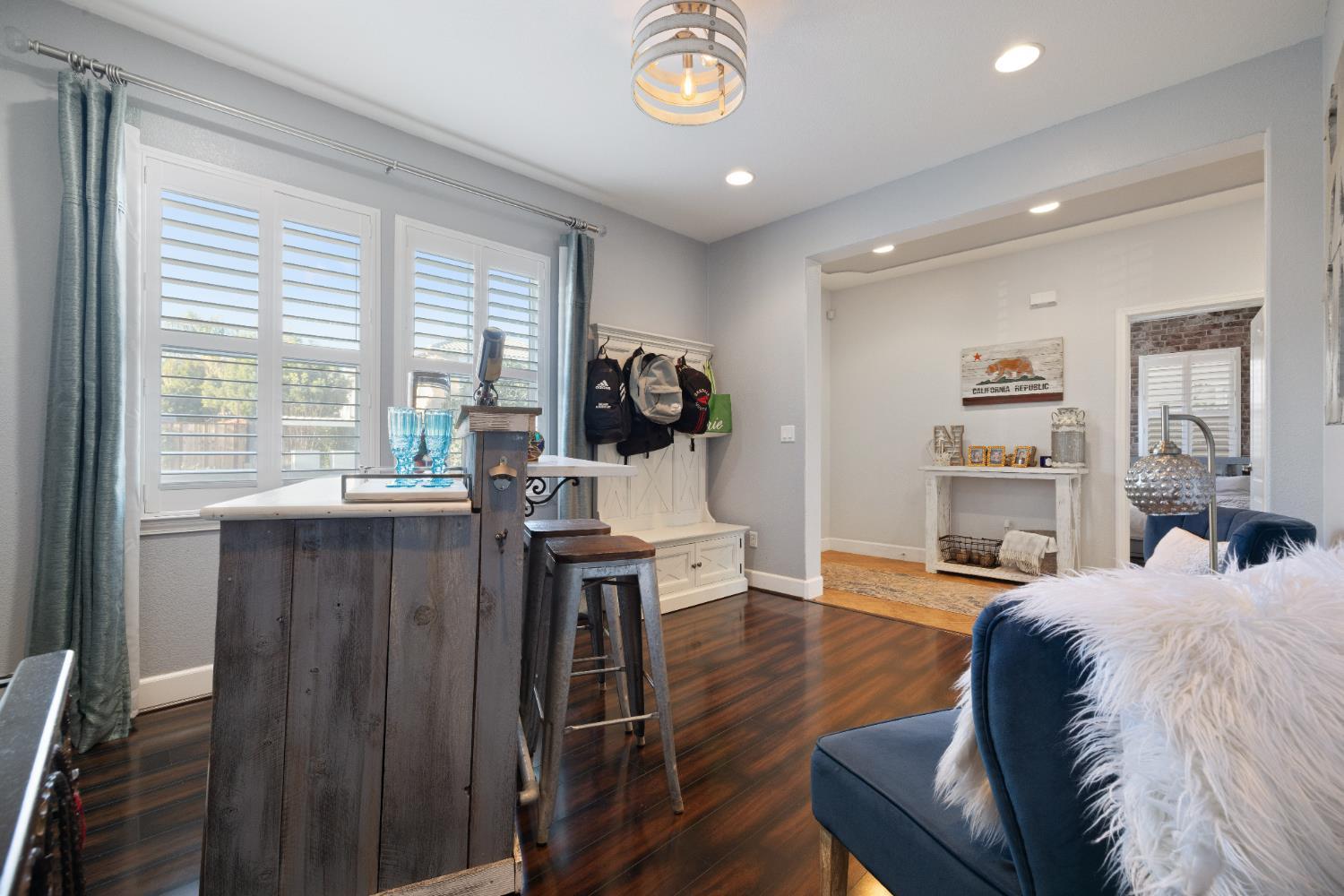 Oakdale, California, 95361, United States, 4 Bedrooms Bedrooms, ,4 BathroomsBathrooms,Residential,For Sale,2011319