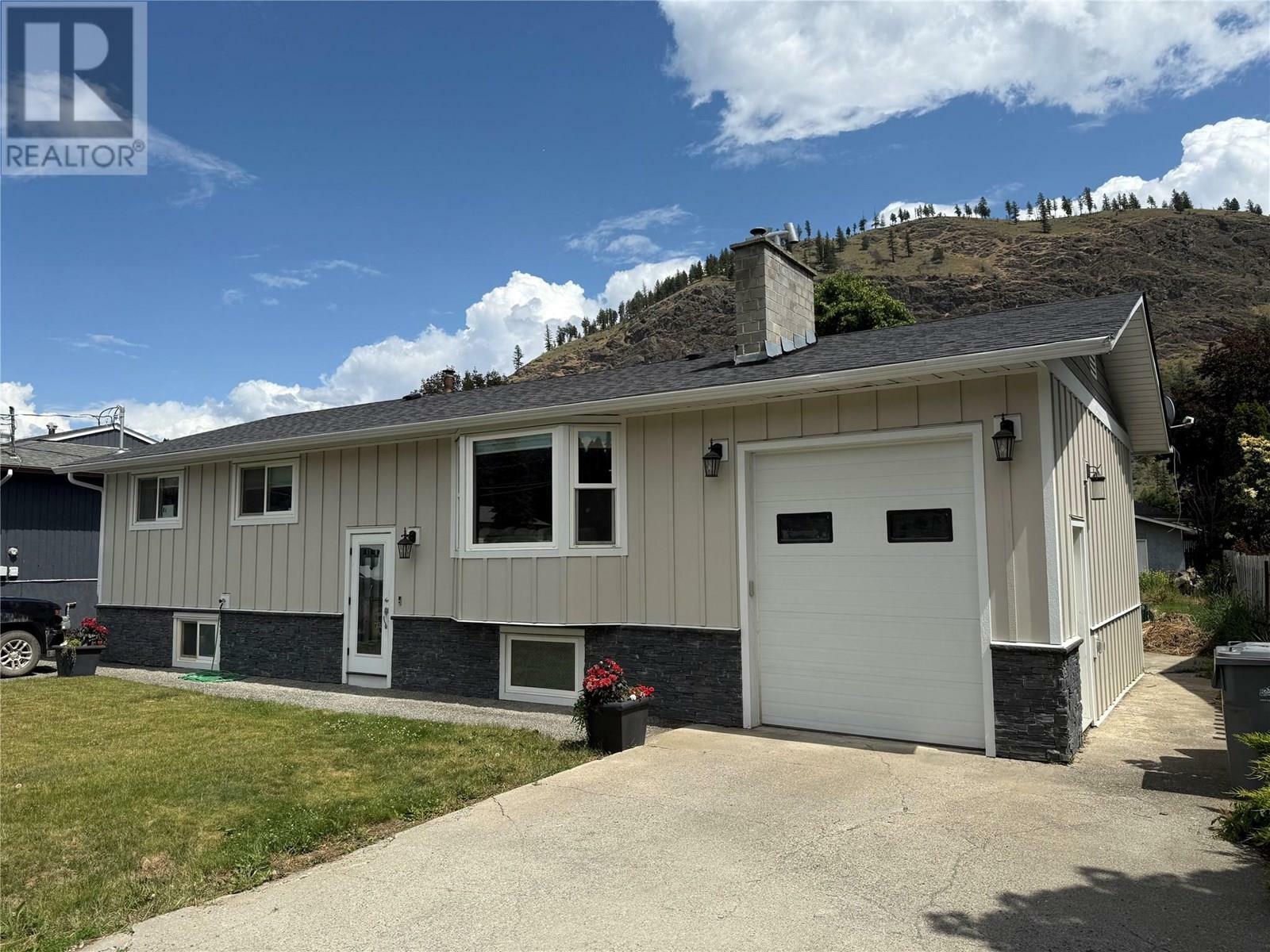KAMLOOPS, British Columbia, V2H 1L4, CA, 4 Bedrooms Bedrooms, ,2 BathroomsBathrooms,Residential,For Sale,1874935