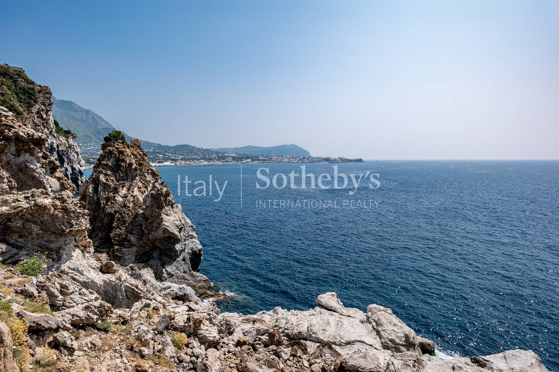  Charming seafront villa in Punta Caruso - 物件實景